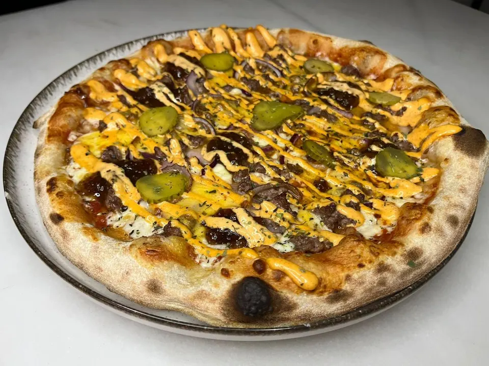Pizza La Rebelde de Toxo, recién salida del horno